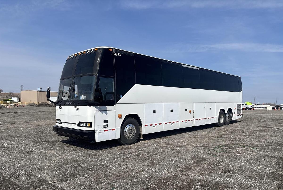 Used 2000 Prevost H35 6x2 55-Seat Coach