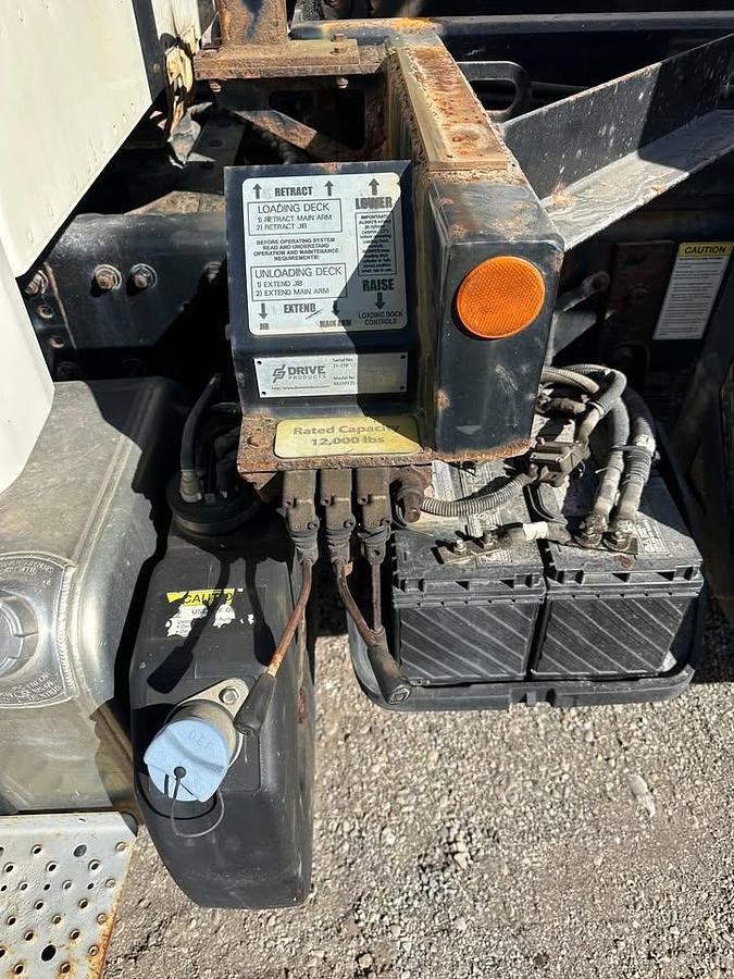 Used 2015 FREIGHTLINER M2 106 106 medium duty hook lift