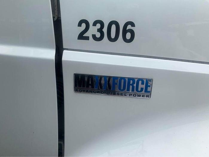 Used 2013 International 4300 SERIES air br cab and chassis