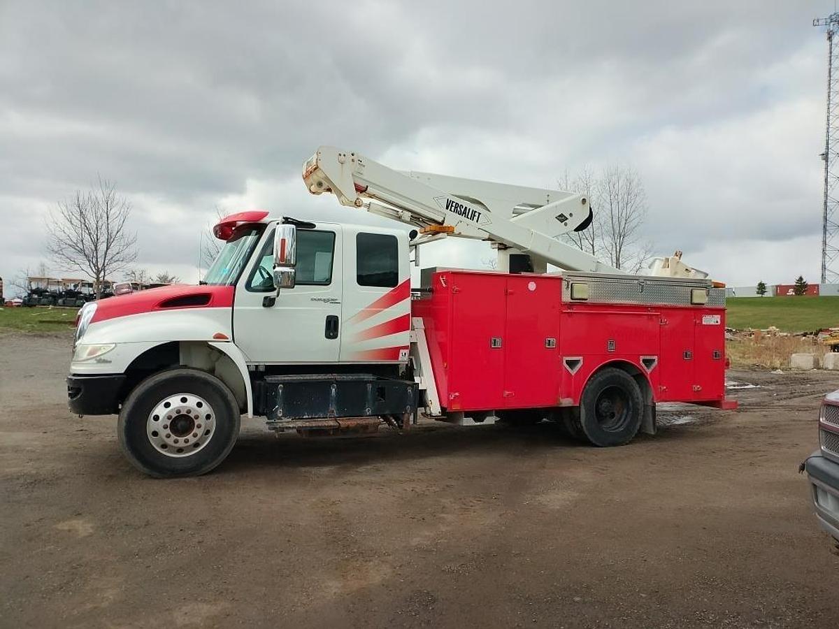 Used 2011 International DuraStar S/A Bucket Truck