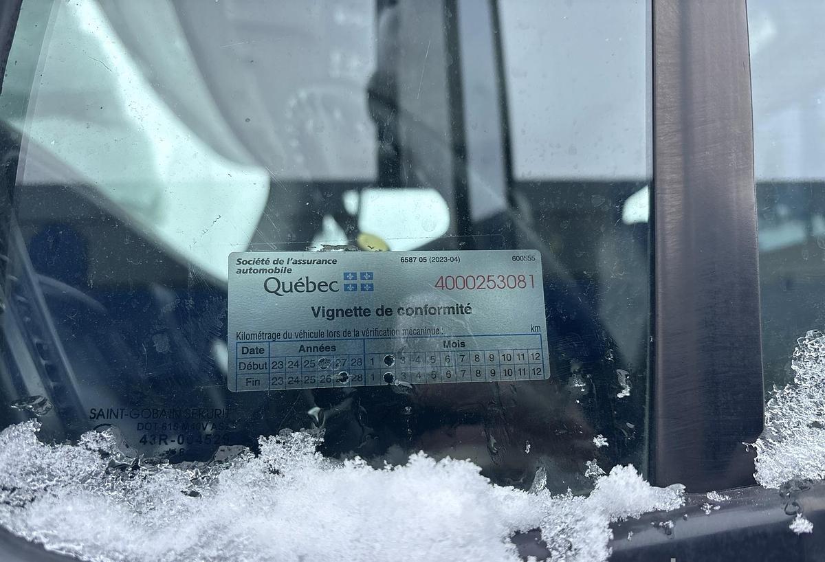 Used 2010 Freightliner M2 112 6x4 spreader truck