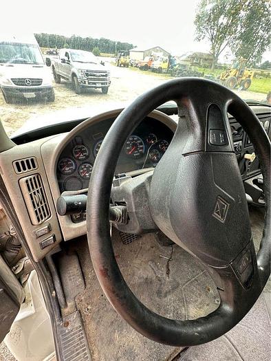 Used 2013 INTERNATIONAL 4300 EXTENTED CAB s/a automatic, air brakes