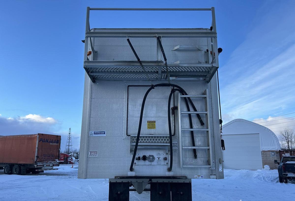 Used 2016 Titan 53 ft x 102 in Quad/A Moving Floor Open-Top Chip Trailer