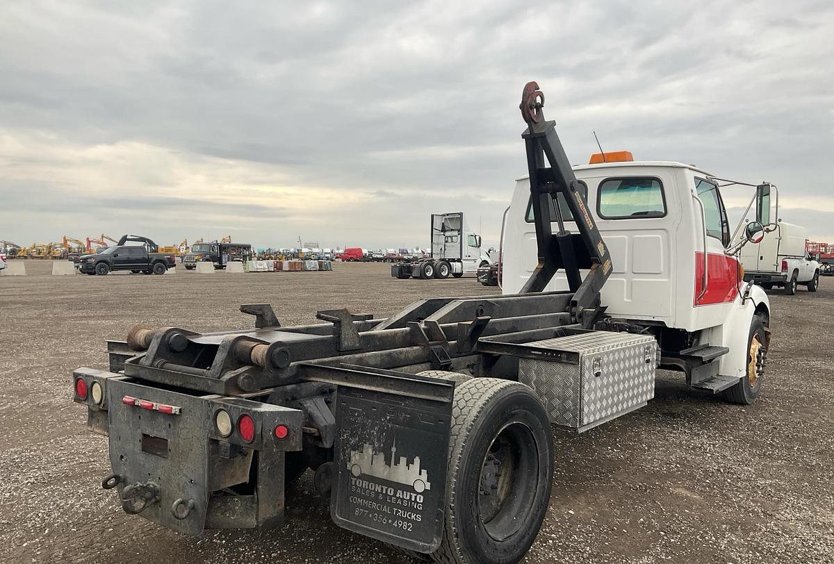 Used 2006 Sterling Acterra 4x2 hooklift truck
