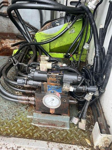 Used 2010 International 4300 Series 16 foot, hydraulic brakes, auto,