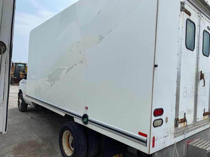 Used 2009 Ford Econoline E450 Super Duty 16' Cuber Service Truck