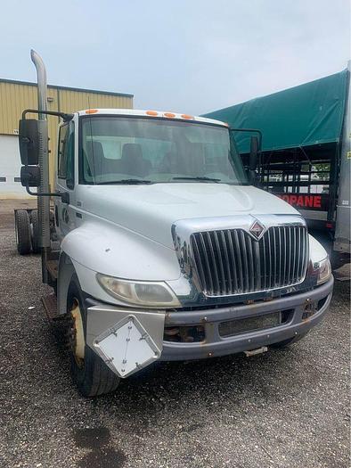 Used 2013 International 4300 SERIES air br cab and chassis