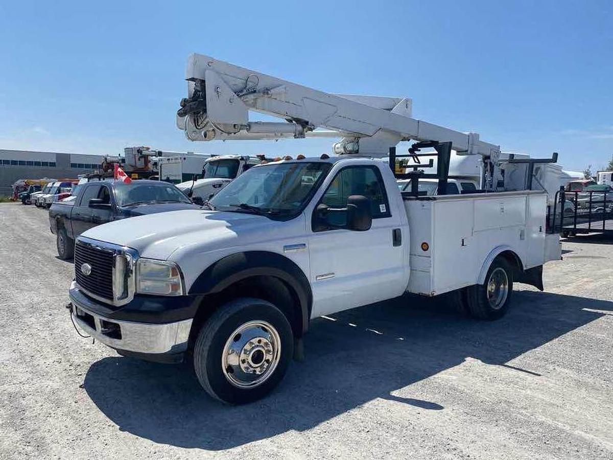 Used 2005 FORD F550 SUPER DUTY bucket truck only $14,995