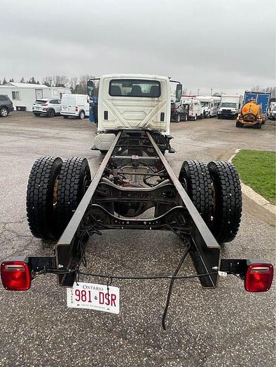 Used 2012 International 4700 Series auto, air brakes, low kms