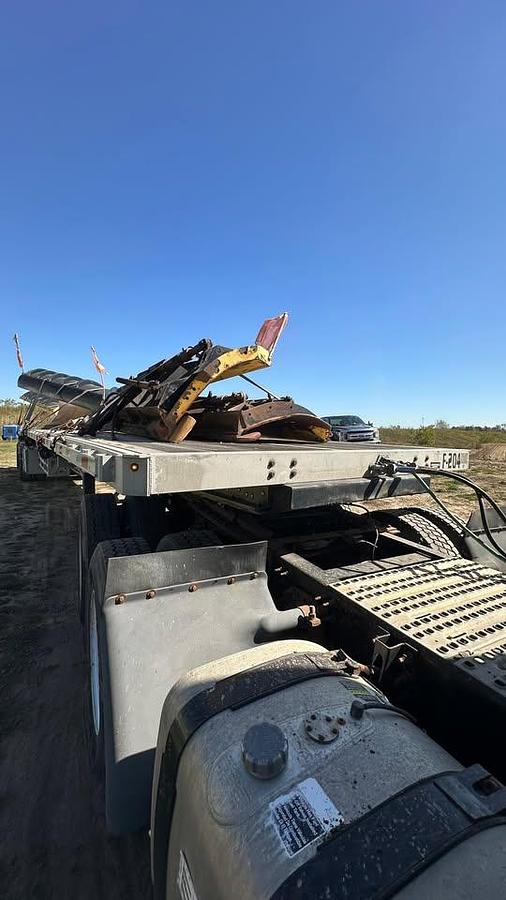 Used 2017 GREAT DANE 48 ft T/A Flatbed tr all alluminum trailer