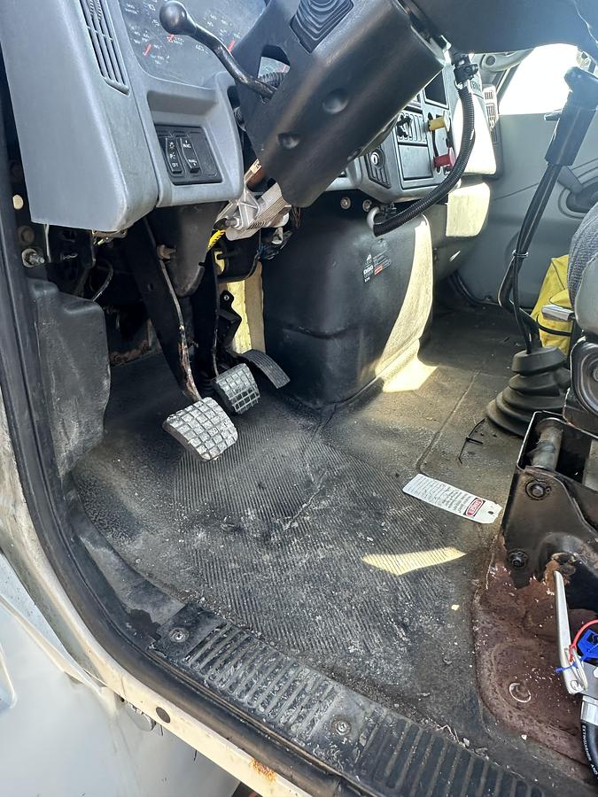 Used 2005 International 4400 series Single Axle Day cab Highway Tractor