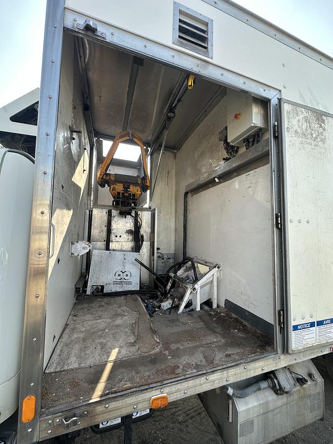 Used 2016 Freightliner M2 106 4x2 Mobile Shredding Truck