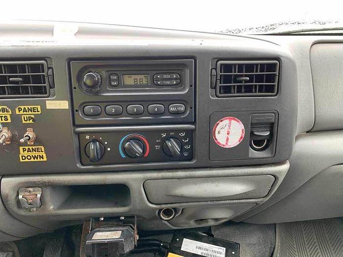 Used 2002 FORD F450 SUPER DUTY BARREL truck, or build to suit. $9,995