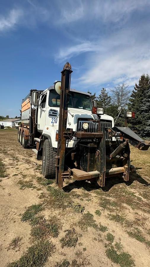 Used 2015 Western Star 4700SB 8x6 snow Plow Truck
