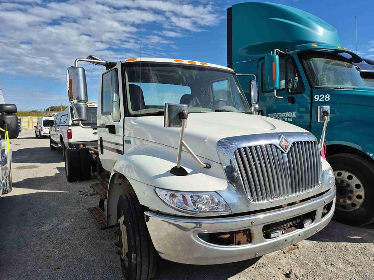 Used 2013 INTERNATIONAL 4000 4300 LP ex opp