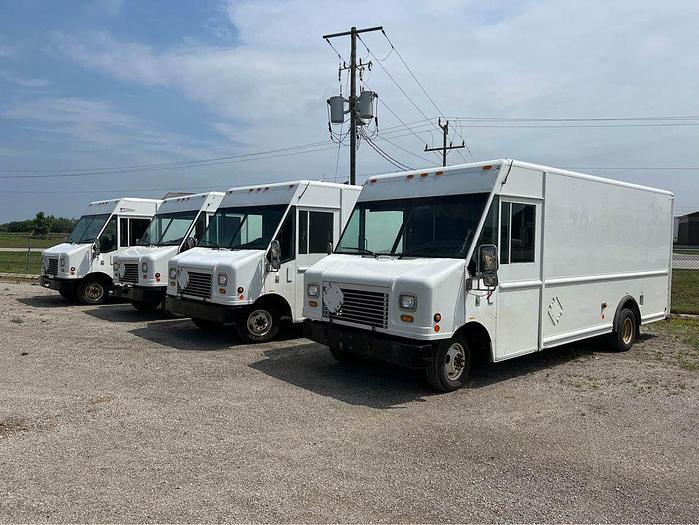 Used 2008 FORD E450 16 FOOT STEP VAN $17 K 5.4 LITRE V8 GAS POWER