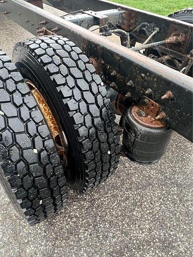 Used 2012 International 4700 Series auto, air brakes, low kms $11,495