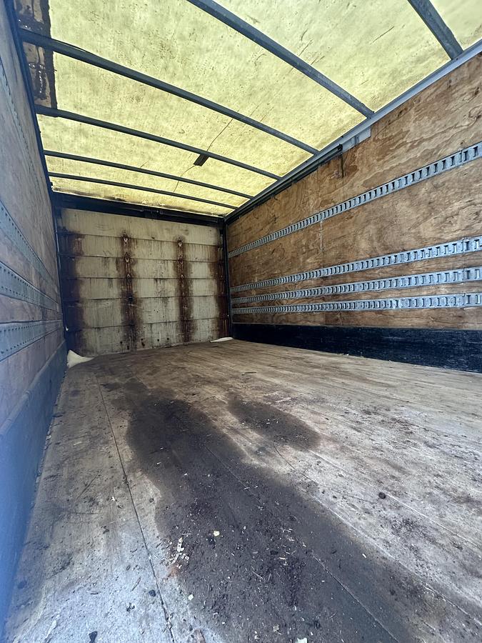 Used 2017 INTERNATIONAL 4300 box truck 20ft