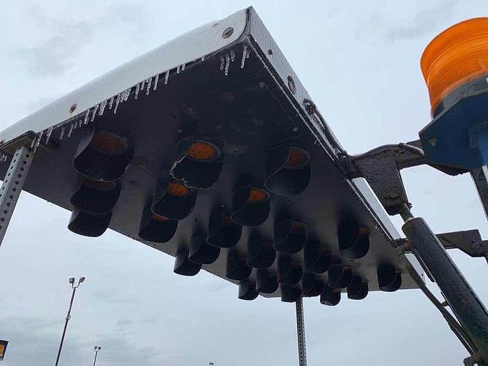 Used 2002 FORD F450 SUPER DUTY BARREL truck, or build to suit. $9,995