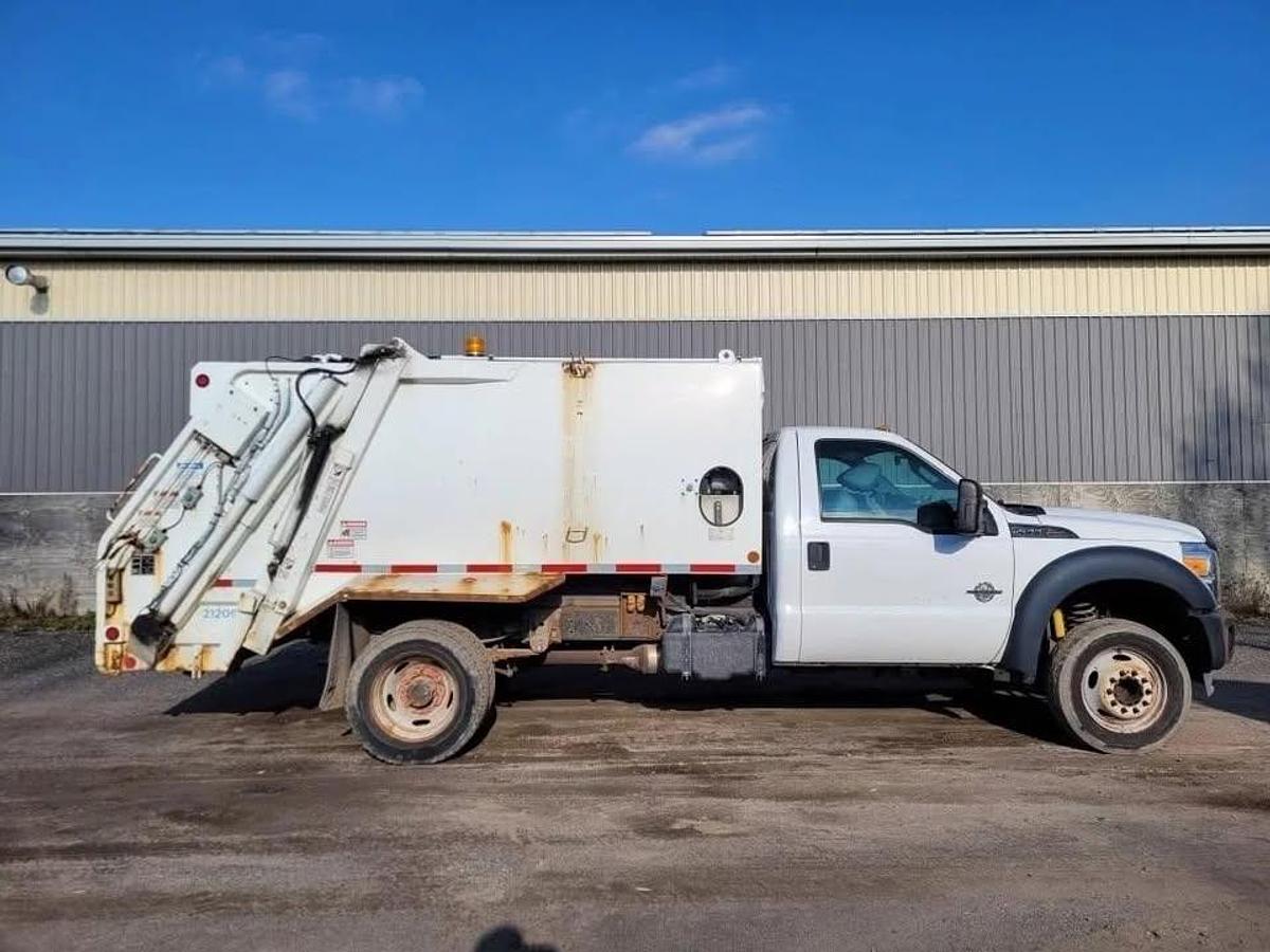 Used 2012 Ford F550 XL SD S/A refuse truck