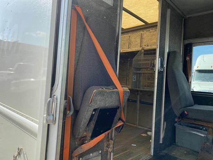Used 2007 FORD ECONOLINE E450 STEPVAN ex purolator only $6995
