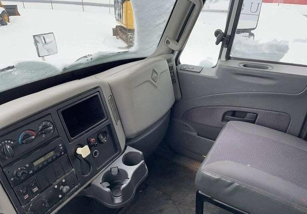 Used 2009 International DuraStar 4400 S/A Service Truck