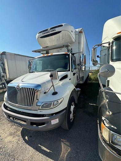 Used 2013 International 4300 21’ Reefer thermoking auto