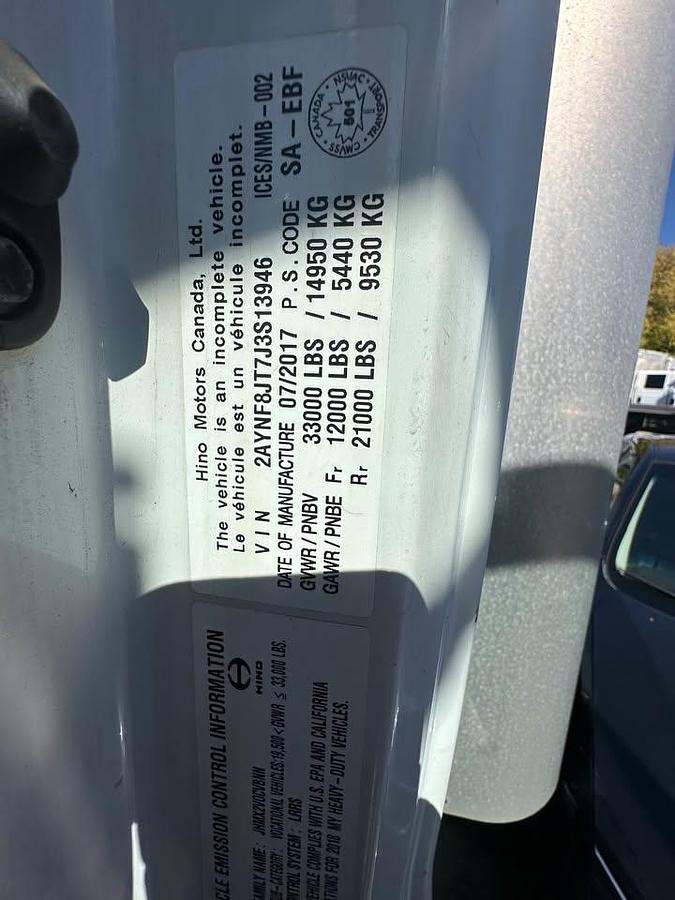 Used 2018 Hino 338 26ft box hydraulic tailgate