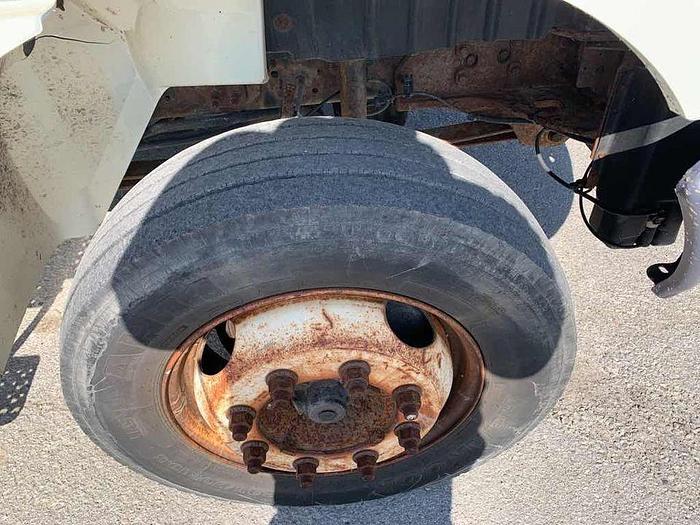 Used 2012 INTERNATIONAL 4300 LP KANGO HOOK LIFT g licence