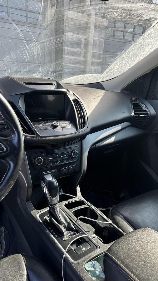 Used 2018 Ford Escape sel fully loaded