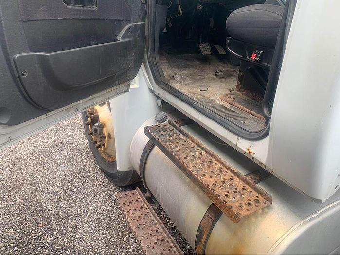 Used 2013 International 4300 SERIES air br cab and chassis