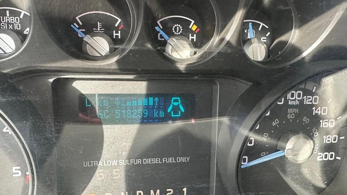 Used 2011 Ford f550 powerstroke hydraulic tailgate