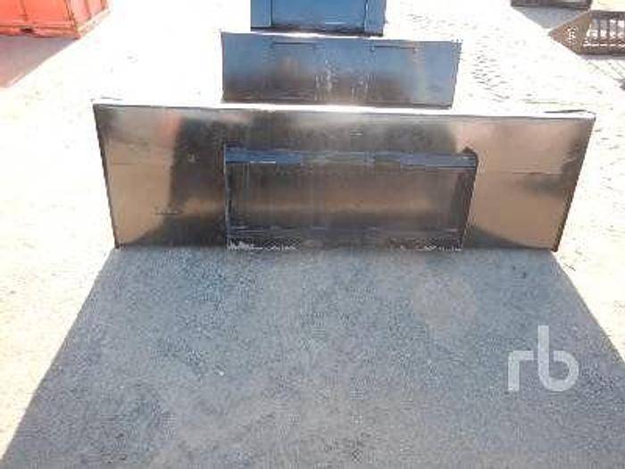 Used 2022 90 Inch. Skid Steer Snow litter dirt. Buckets