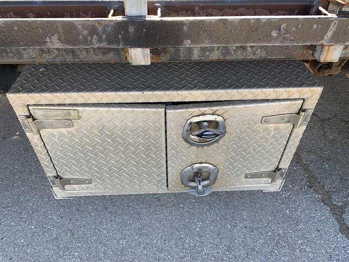 Used 2012 INTERNATIONAL 4300 LP KANGO HOOK LIFT g licence