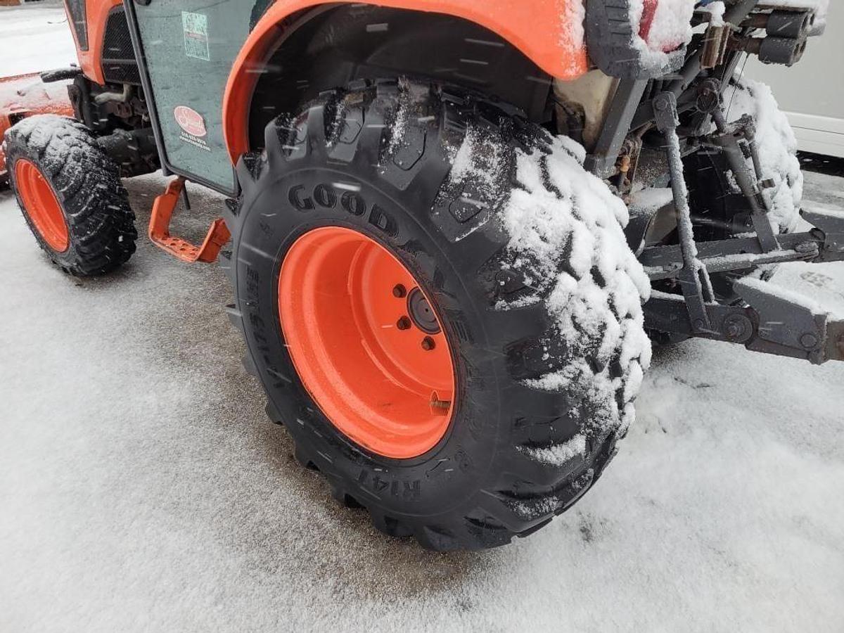 Used 2021 Kubota LX2610 Compact Tractor