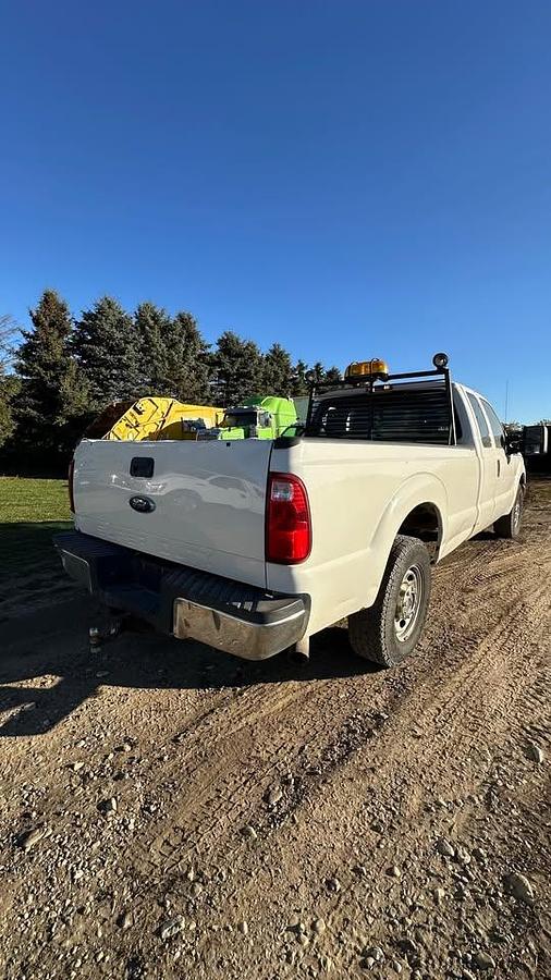 Used 2011 FORD F250 2WD 8 FOOT BOX 6.2 l v8 gas