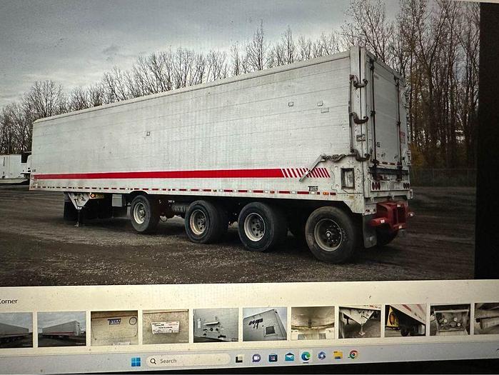 Used 2010 TITAN 53 ft Quad/Axle Closed Top aluminum live bottom