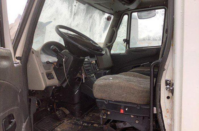 Used 2009 INTERNATIONAL 4300 SBA Durastar 4x2 Rolloff Truck