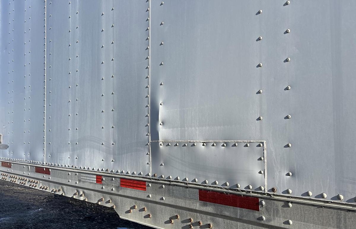 Used 2004 Trailmobile 53 ft x 102 in T/A Van Trailer