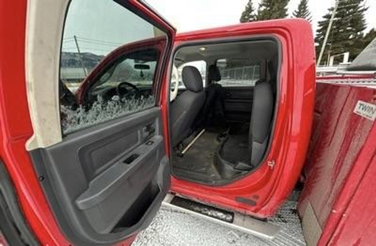 Used 2012 Ram 2500 4x2 crew cab utility truck