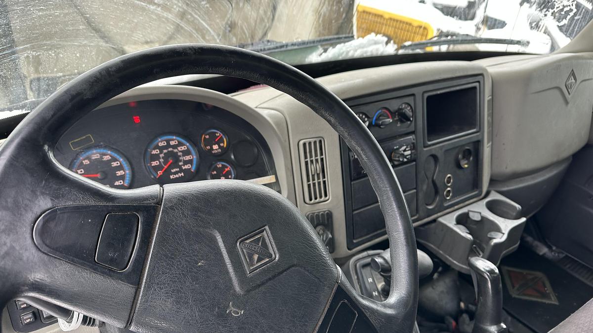 Used 2017 International 4300 box truck