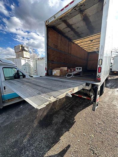 Used 2013 International 4300 Straight Truc 26 foot box curb