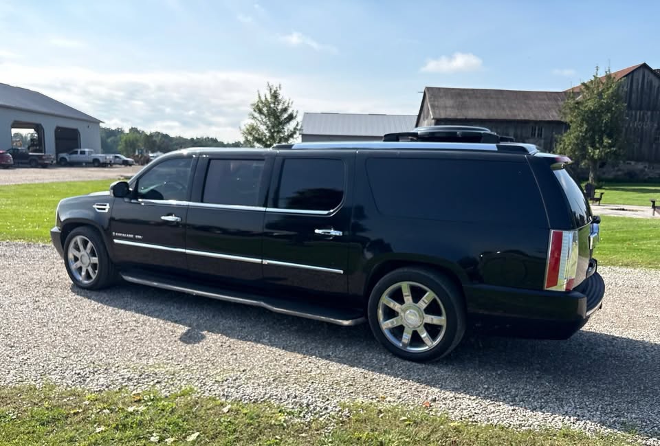 Used 2008 Cadillac Escalade esv limousine