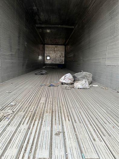 Used 2010 Titan 53 foot quad axle closed to Aluminum Live bottom