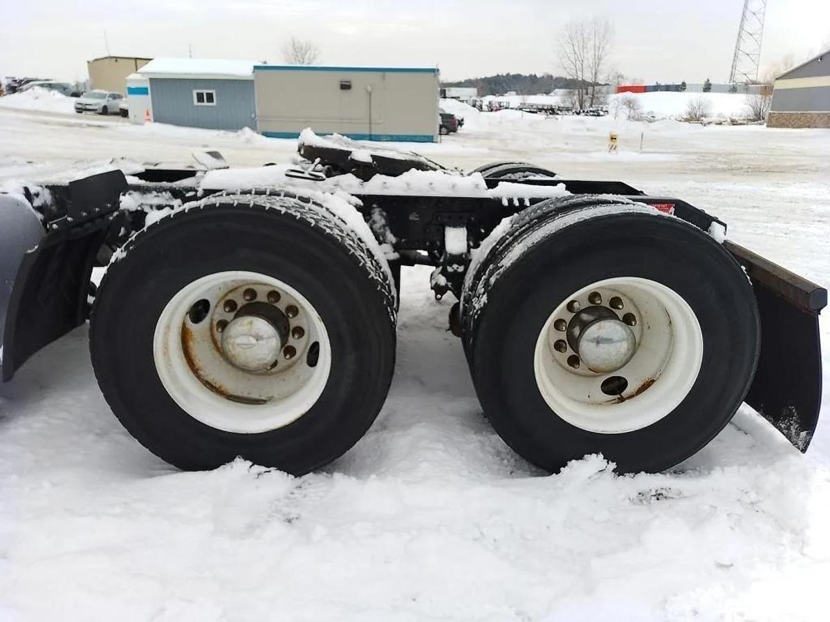 Used 2016 Volvo T/A Highway Tractor