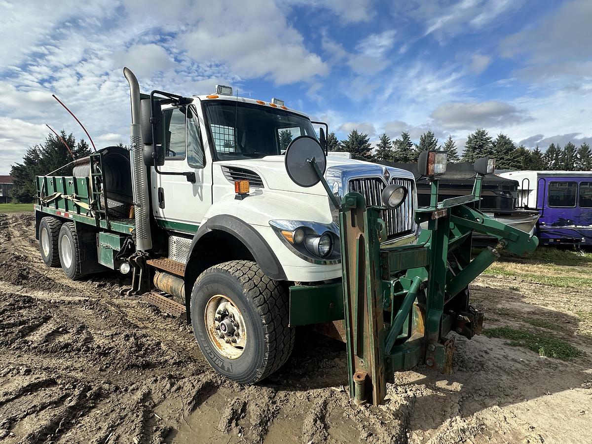 Used 2014 International 7400 Plow Truck