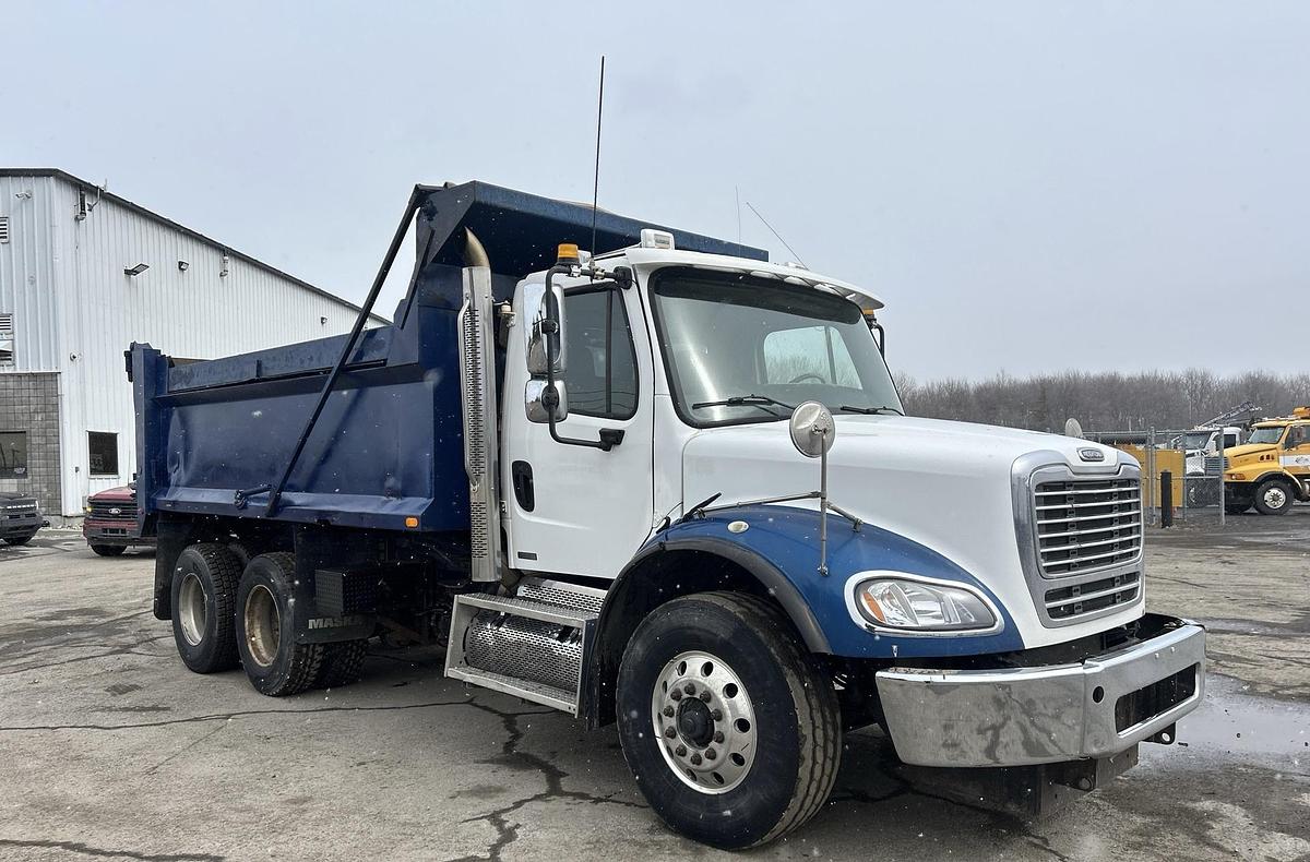 Used 2010 Freightliner M2 112 6x4 spreader truck