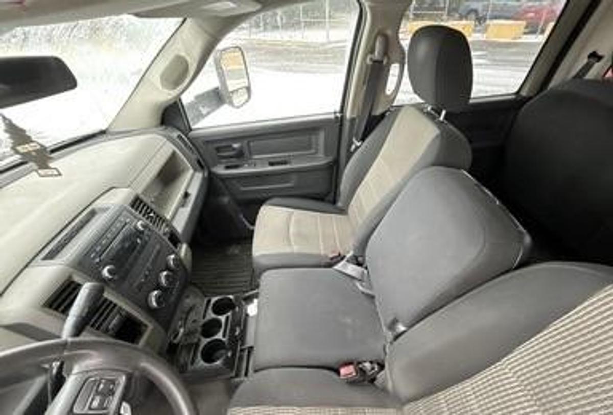 Used 2012 Ram 2500 4x2 crew cab utility truck