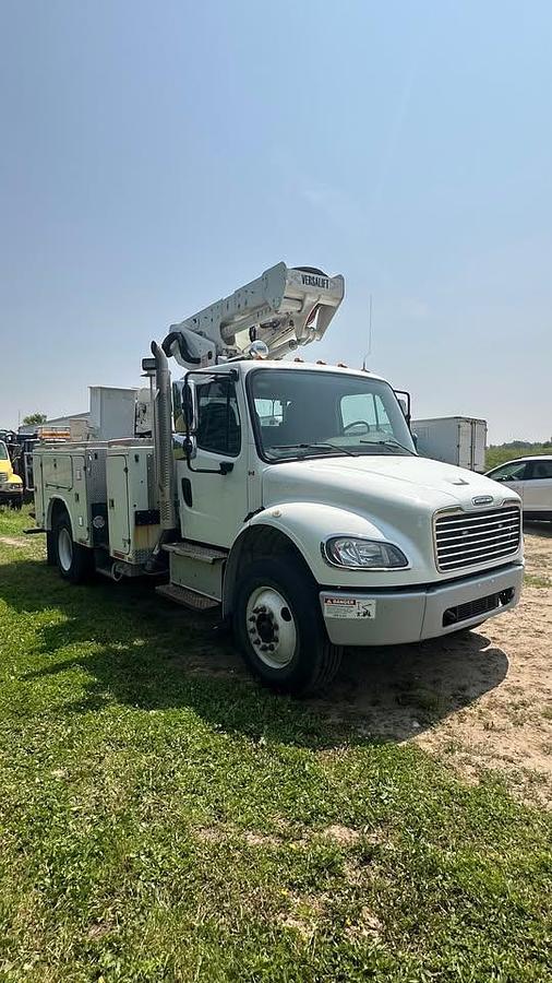 Used 2014 FREIGHTLINER M2 106 MEDIUM DUTY bucket truck