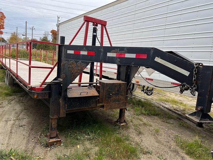 Used 2004 DARCY 30FT. GOOSENECK, 7000 LB AXLES, TILT TRAILER,